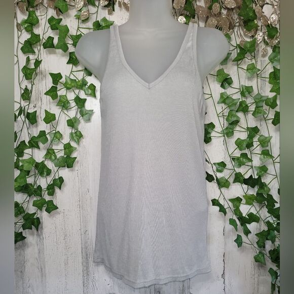 NWT Chaser Double V Shirred Back Tank in Cool Grey - Picture 2 of 10